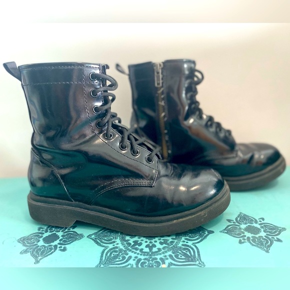 Black Mossimo Semi-Gloss Vegan Ankle Boots - Picture 2 of 9